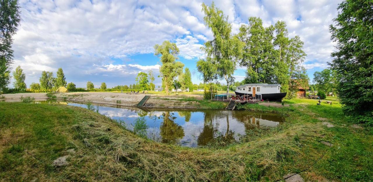 Kalurikula Fishing Village Pärnu Esterno foto